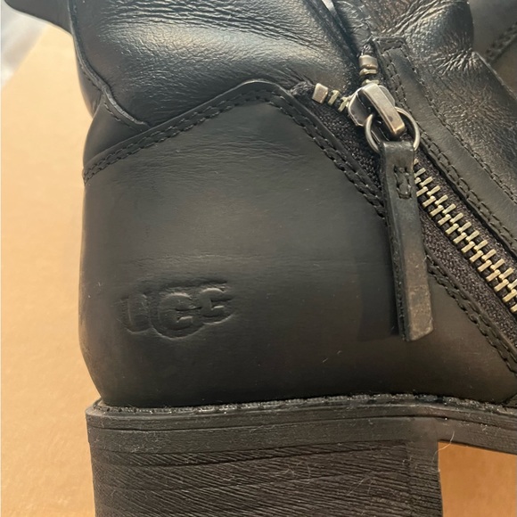 Luvelle Ugg booties - Picture 5 of 7